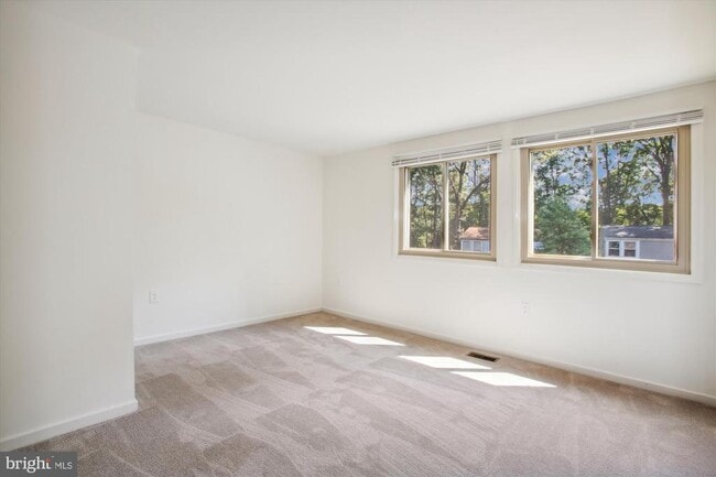 Building Photo - 11571 Shadbush Ct