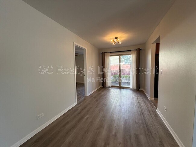 Building Photo - 1348 McDowell Rd