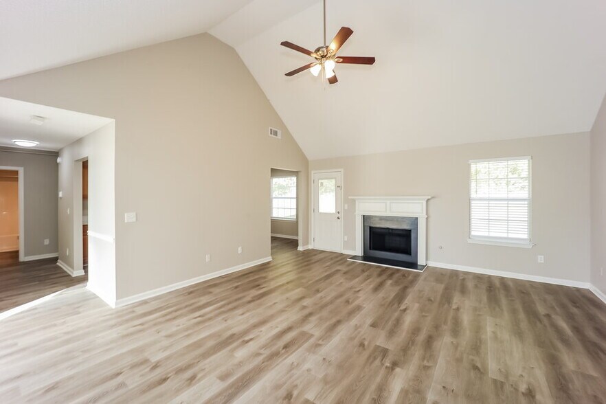 Building Photo - 6024 Birdseye Tr