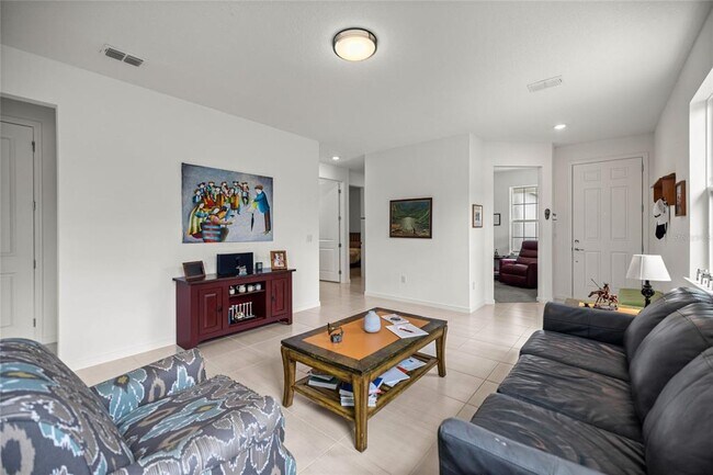 Building Photo - 9412 SW 53rd Pl