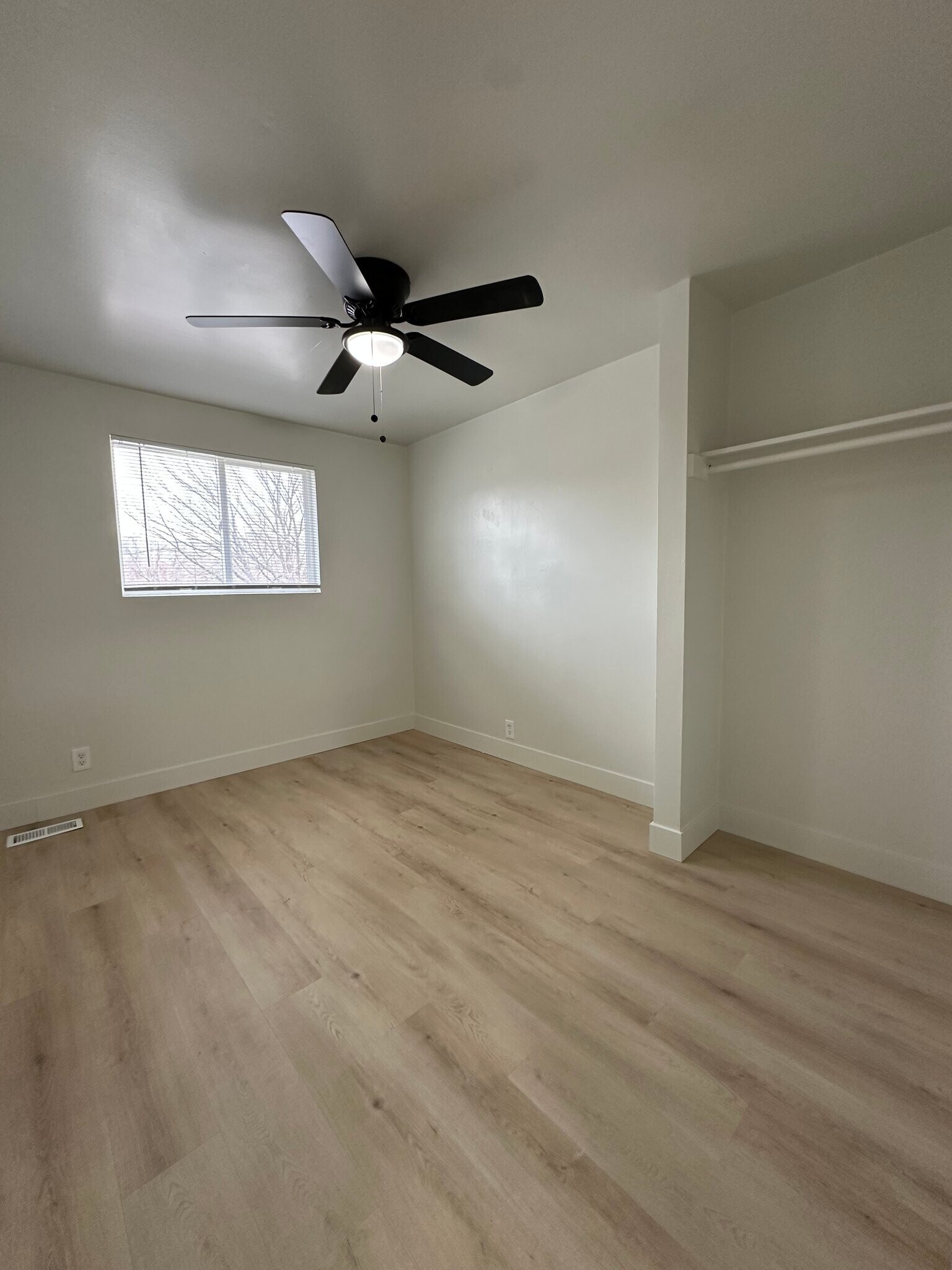 Building Photo - 1340 S 200 E