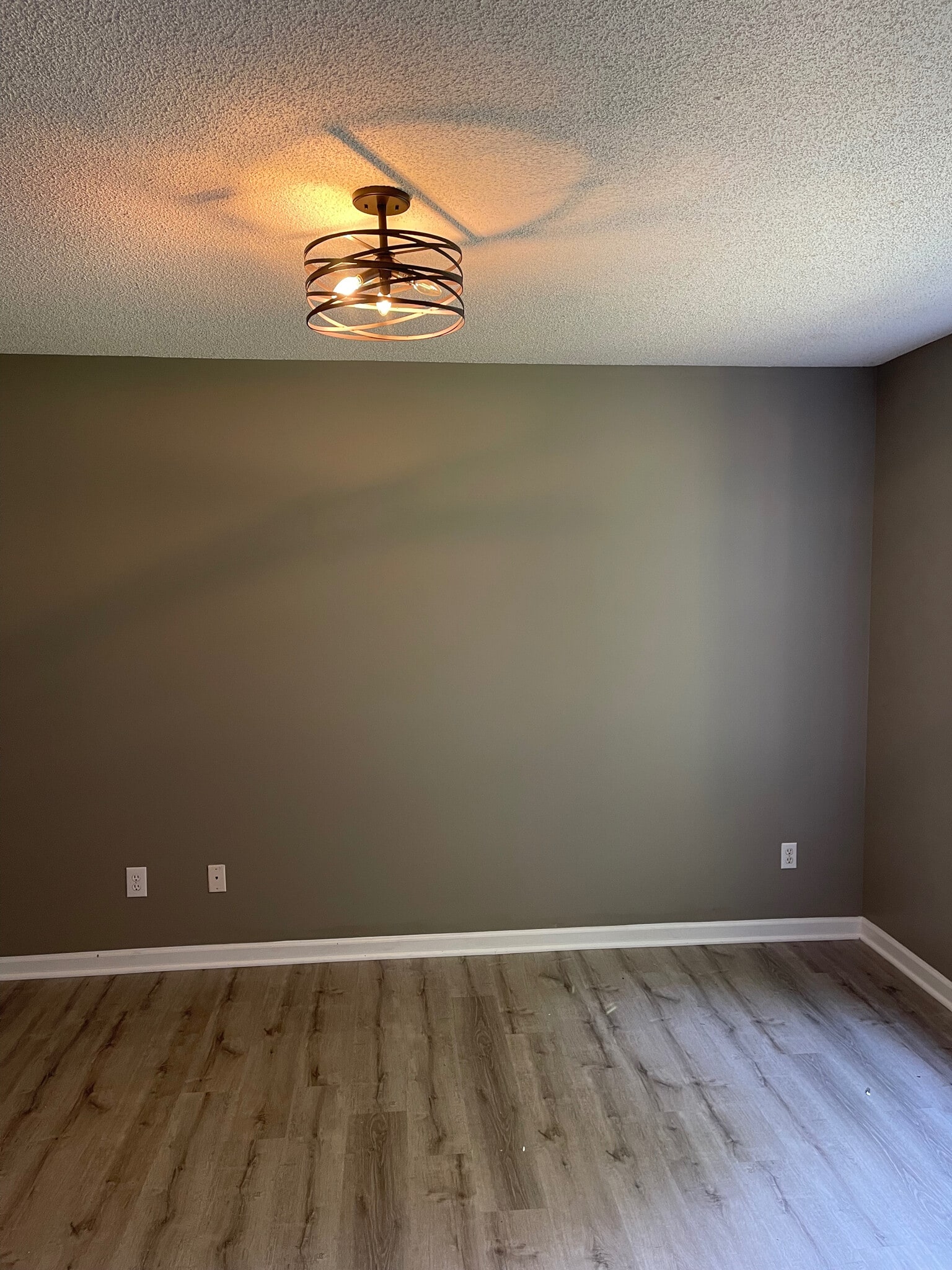 Building Photo - Room in Townhome on Petrea Ln