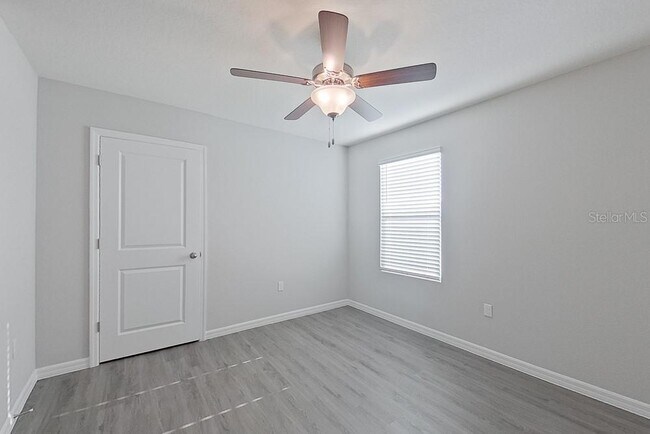 Building Photo - 8614 SW 43rd Ter