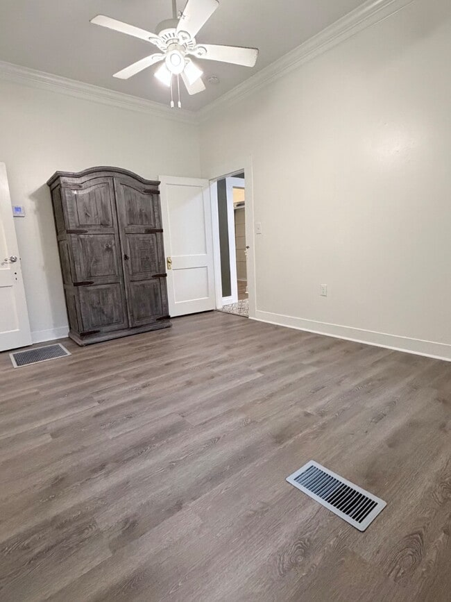 Building Photo - 400 N 37th Ave