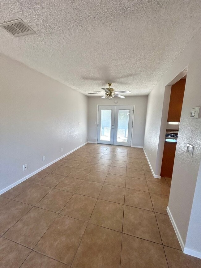 Building Photo - **MOVE-IN Special ** Beautiful 3 Bedroom/ 2 Bathroom Home In Downtown 29 Palms