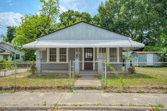 Building Photo - 1740 Starnes St