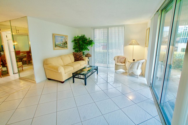Building Photo - 3575 S Ocean Blvd