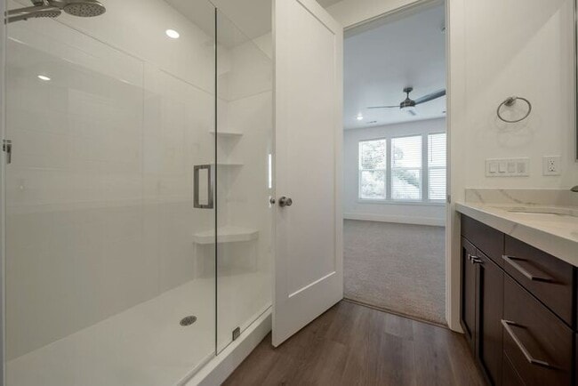 Building Photo - SPECTACULAR VIEWS, MIL APT, BRAND NEW MOUN...