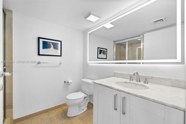 Building Photo - 9499 Collins Ave
