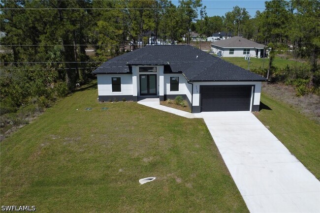 Building Photo - 3315 Sunshine Blvd N