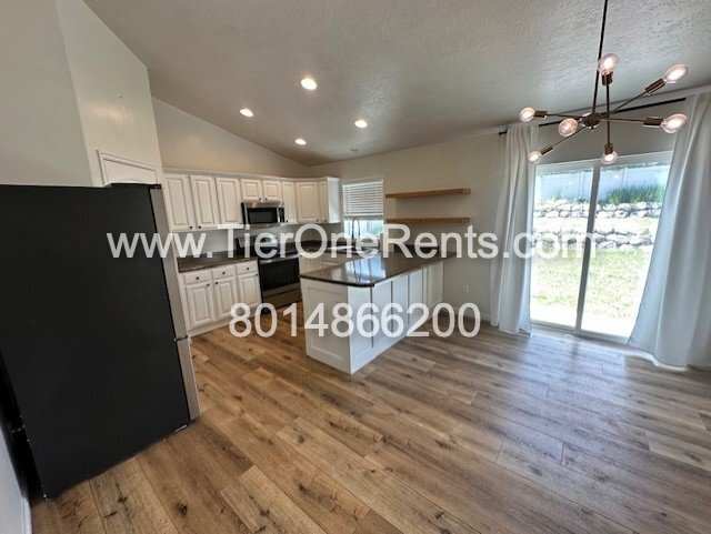 Building Photo - This property offers a NO DEPOSIT option available for qualified renters!