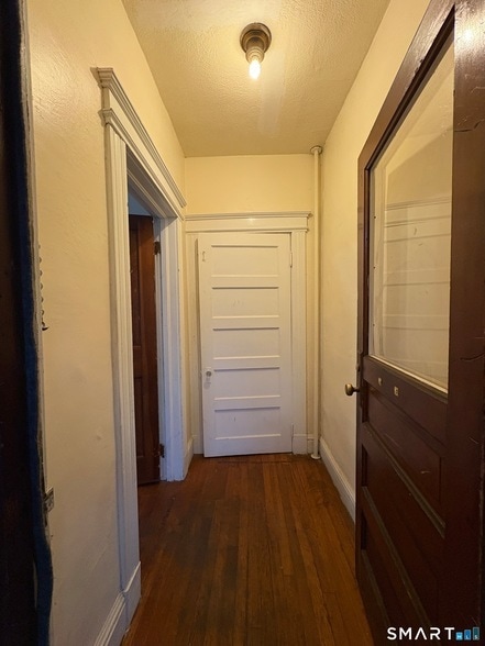 Building Photo - 787 Elm St