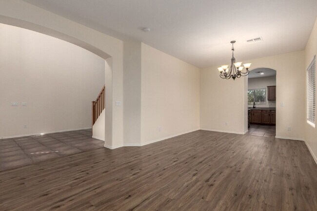 Building Photo - 4618 E Brilliant Sky Dr