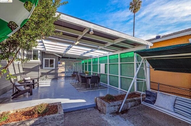 Building Photo - 24639 Leona Dr