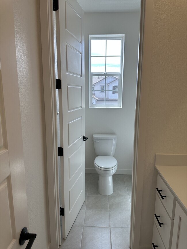 Building Photo - Come Tour This Beautiful Brand New 4-Bedro...