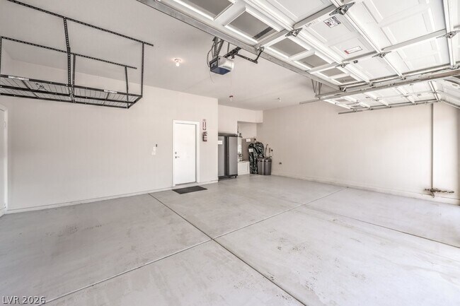 Building Photo - 1393 Romanesca Dr