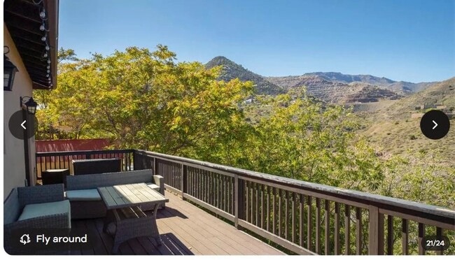 Building Photo - 893 Hampshire Ave