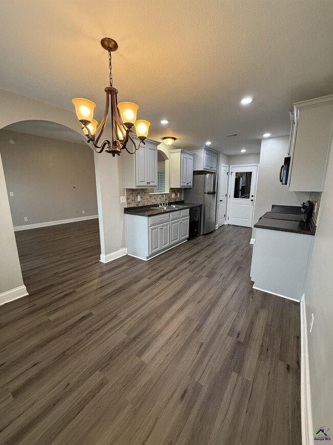 Building Photo - 109 Ellington Ct