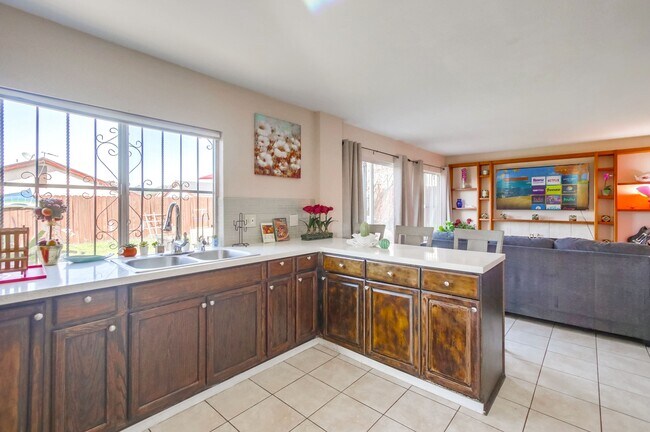 Building Photo - 6434 Bullock Dr