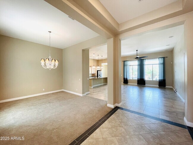 Building Photo - 3104 E Wildhorse Ct
