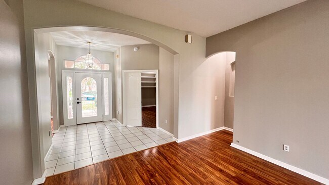 Building Photo - Spacious 4BR Home in Winter Springs | 2,874 Sq Ft | Pet-Friendly | Near Park & Playground