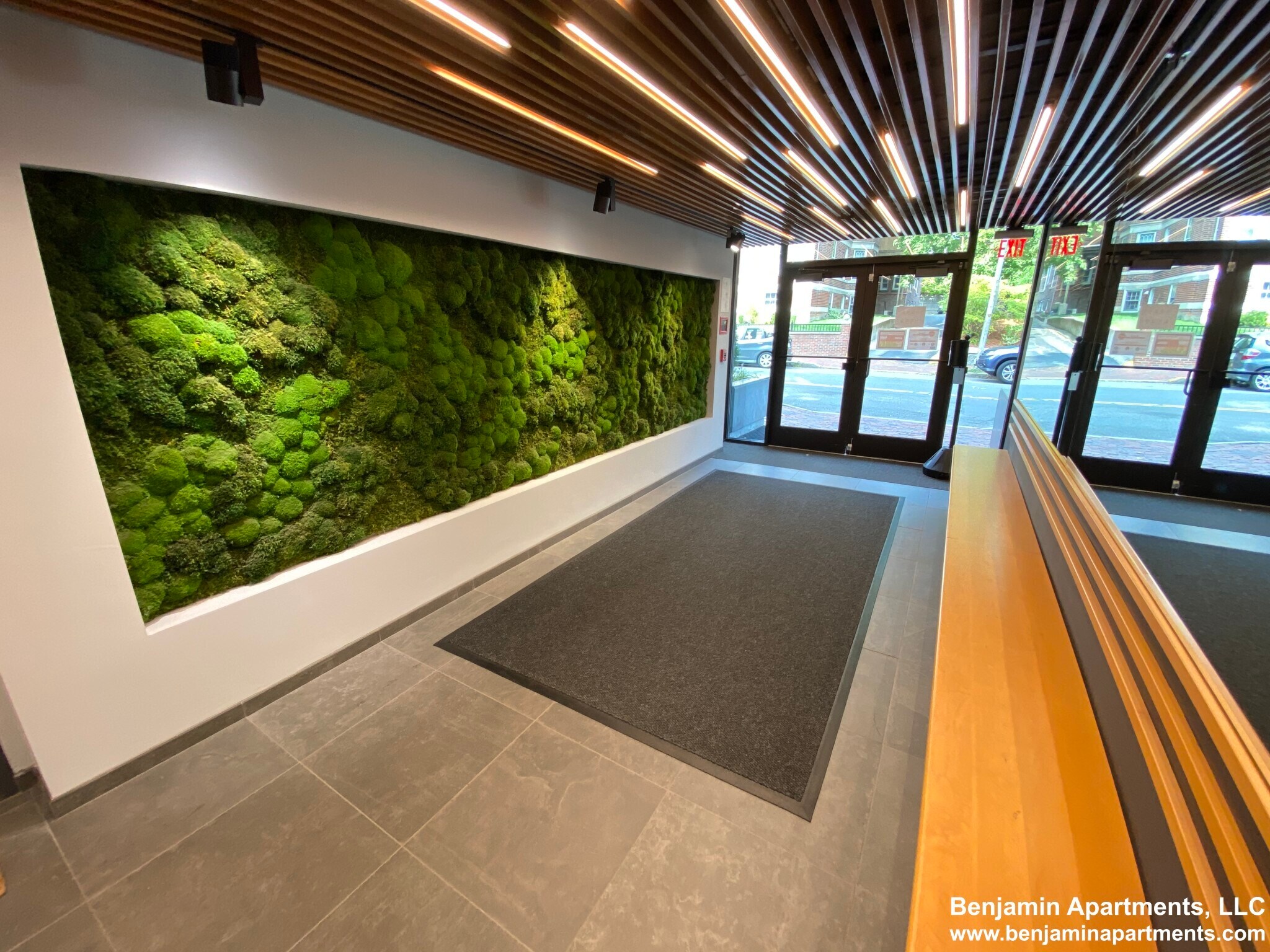 Building Photo - 334 Harvard St