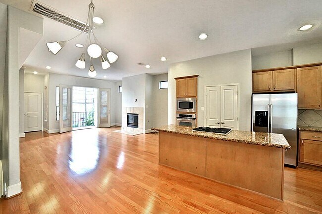 Building Photo - 407 Jackson Hill St