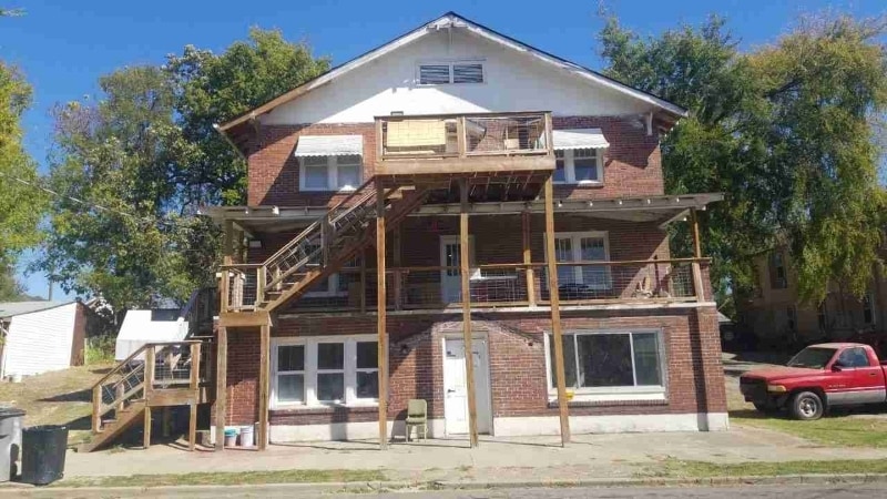 Building Photo - 215 Civic St
