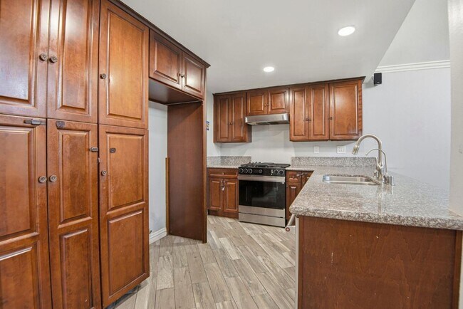 Building Photo - 12361 Andy St