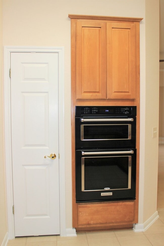 Building Photo - 103 Hill Country Dr