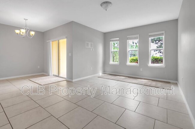 Building Photo - 225 Tarracina Way