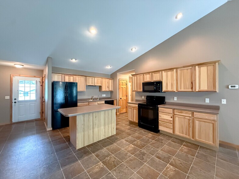 Building Photo - N7768 567th St