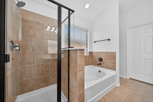 Building Photo - 5515 Armillary Dr