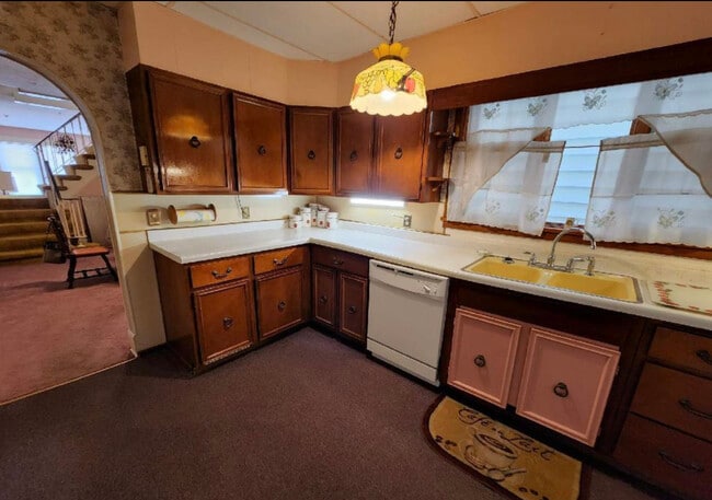 Building Photo - 135 4th St