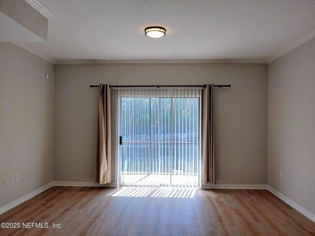 Building Photo - 10200 Belle Rive Blvd