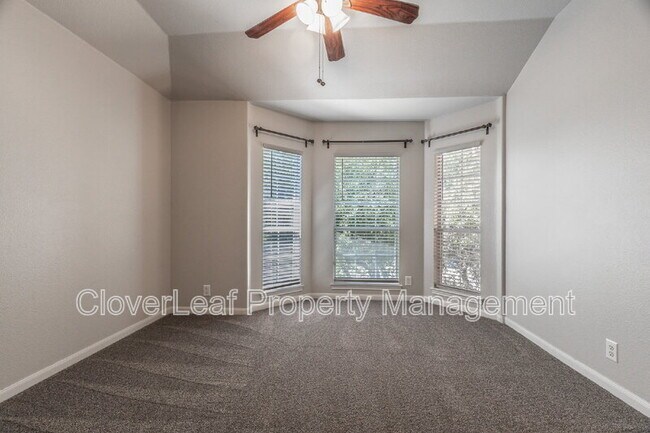 Building Photo - 9107 Los Sonoma Rio