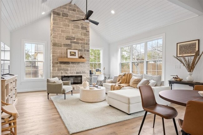 Building Photo - 22 Creekside Dr