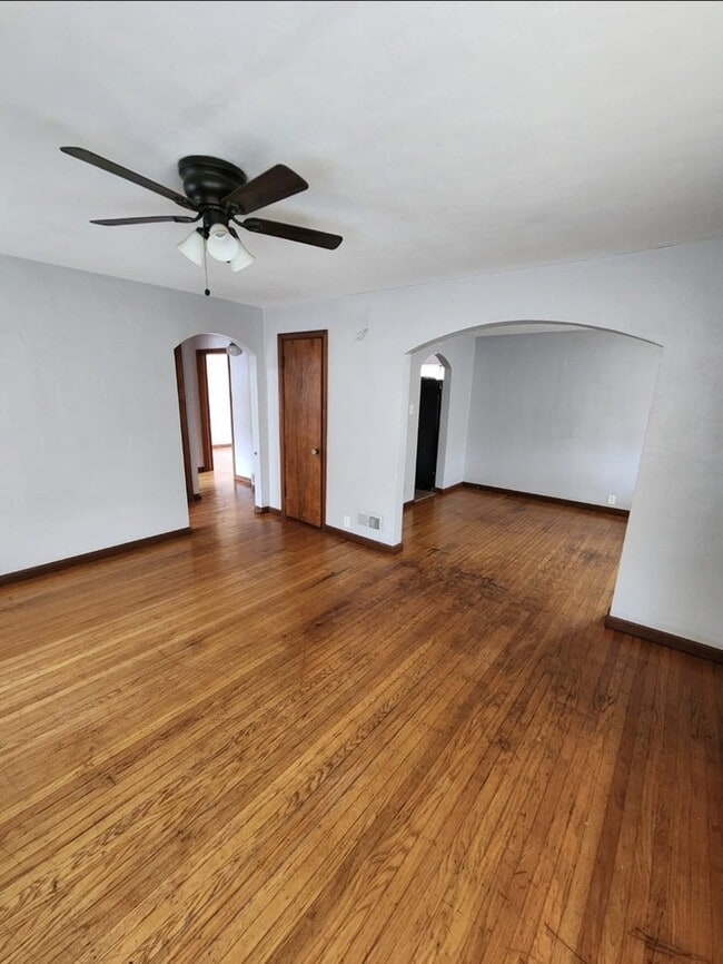 Building Photo - Duplex
