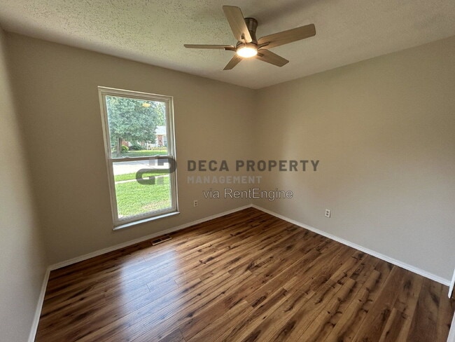 Building Photo - 2341 Battlefield Dr