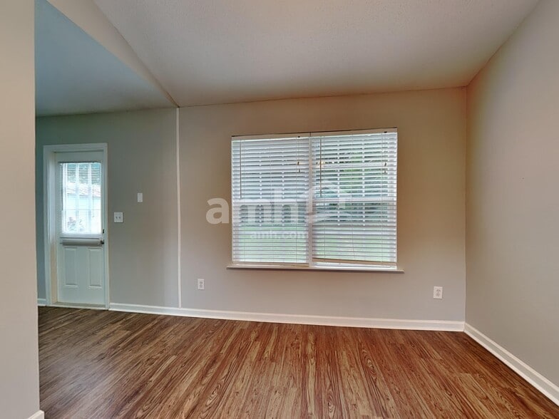 Building Photo - 104 Remington Ct