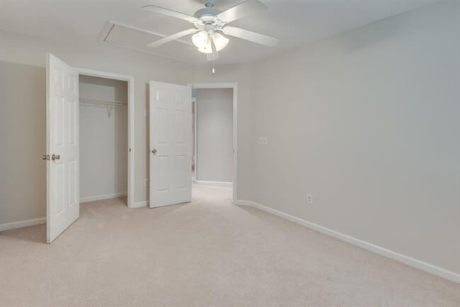 Building Photo - 6515 Fairgreen Dr