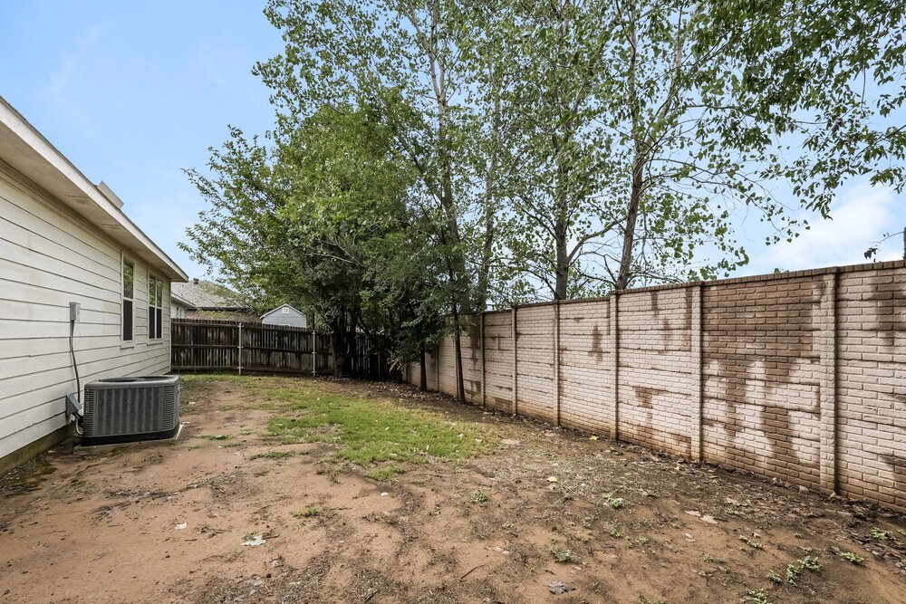 Building Photo - 2413 Wildwood Ln