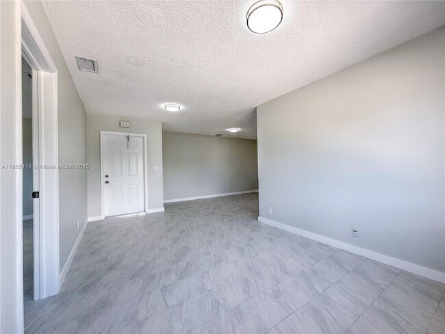 Building Photo - 5621 NE 22nd Ave