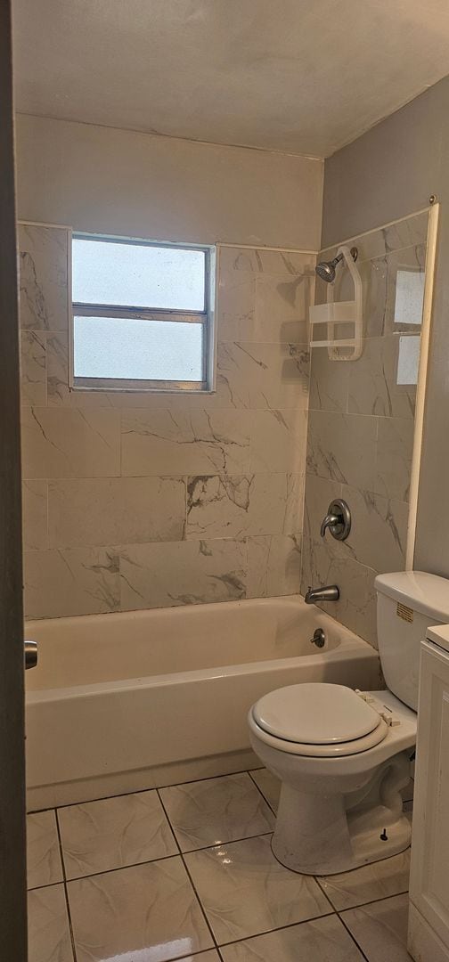 Building Photo - 3 BED / 2 BATH / 1 CAR GARAGE HOUSE (KISSIMMEE)