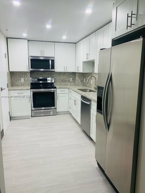 Building Photo - 90 Edgewater Dr