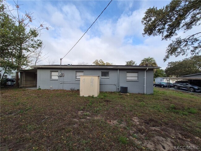 Building Photo - 11 S Barbour St