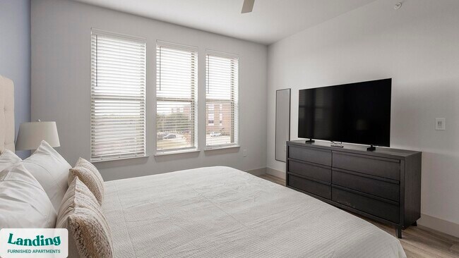 Building Photo - 3351 Walton Dr