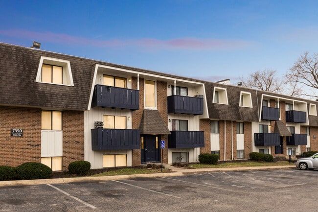 Building Photo - Royal Ridge Apartments