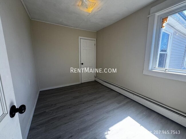 Building Photo - 24 Green St