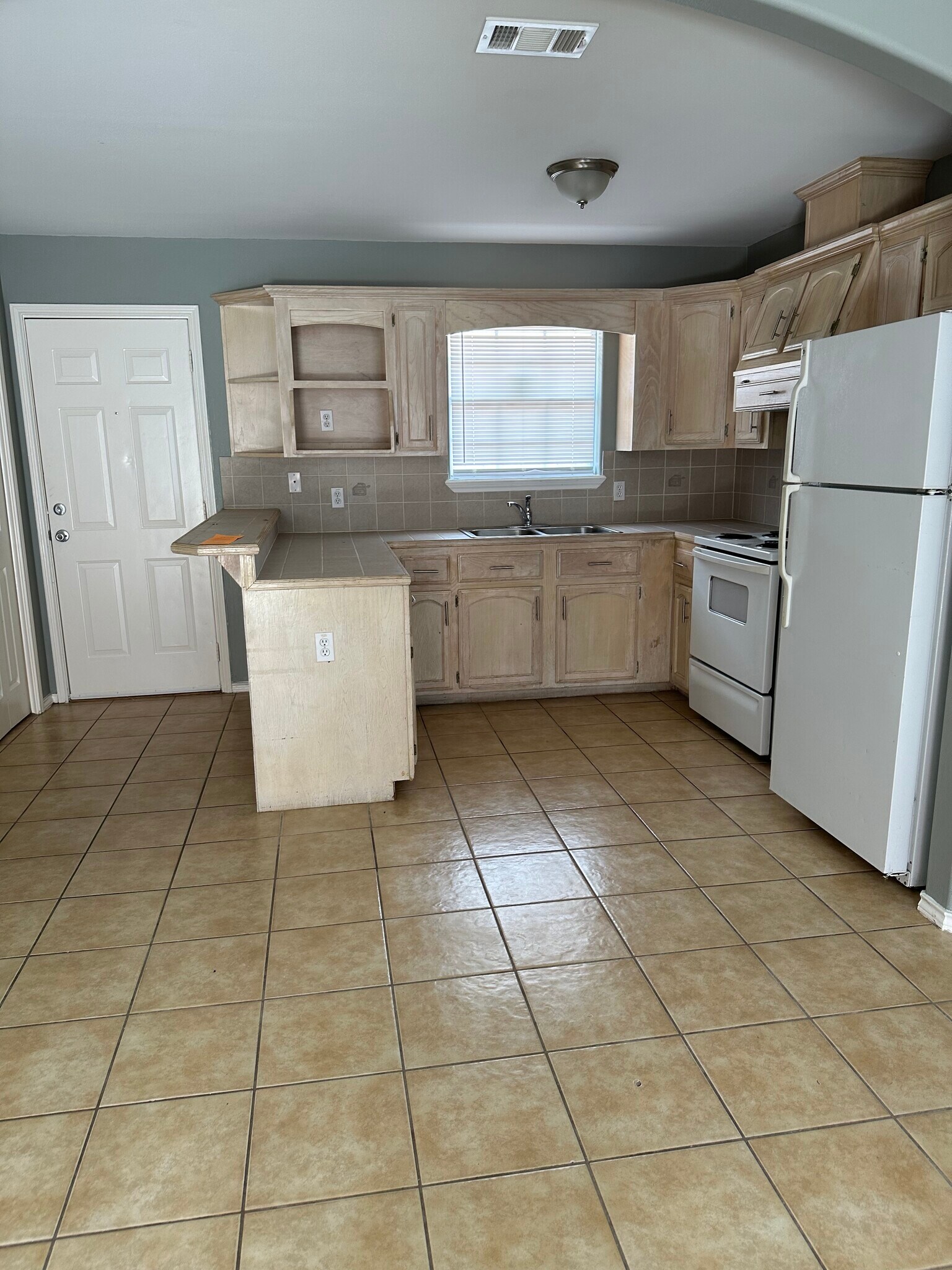 Building Photo - 3617 W Zelma St